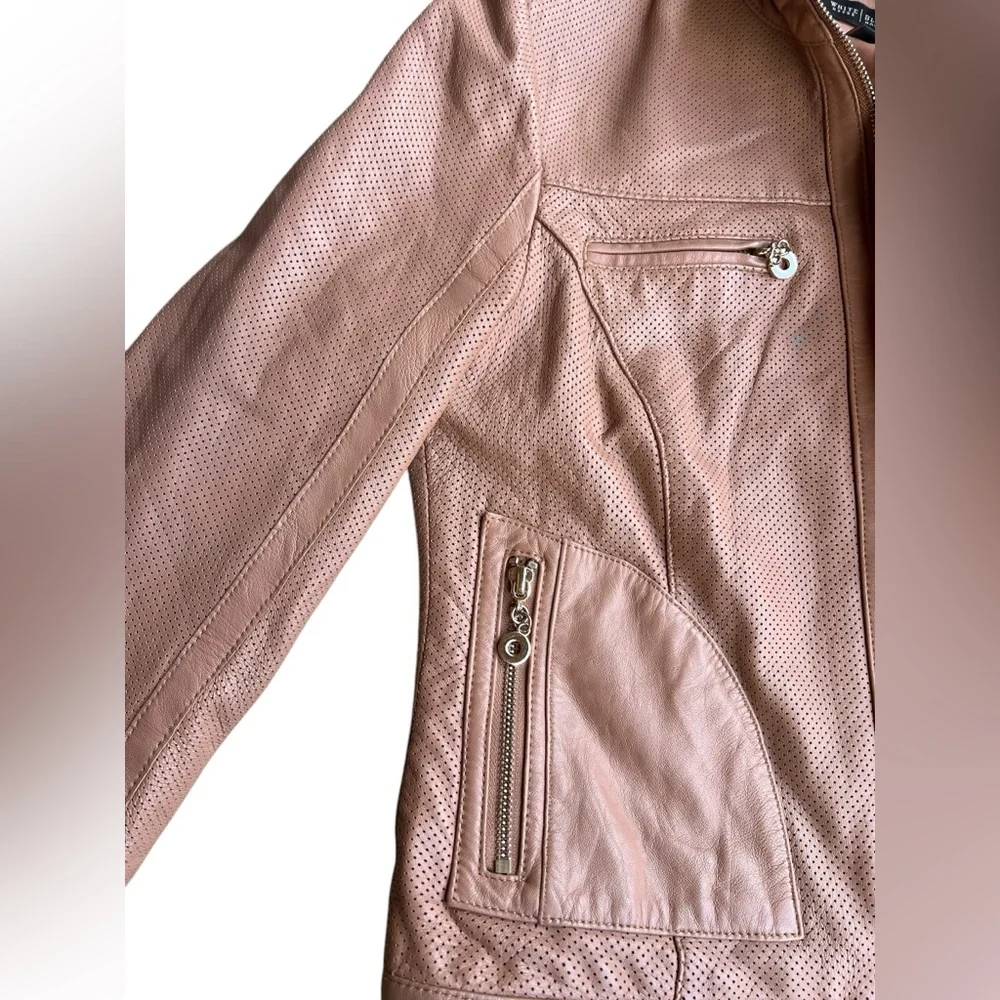 White House Black Market Light Mocha 100% Leather Perforated Moto Jacket Sz S - Picture 6 of 11